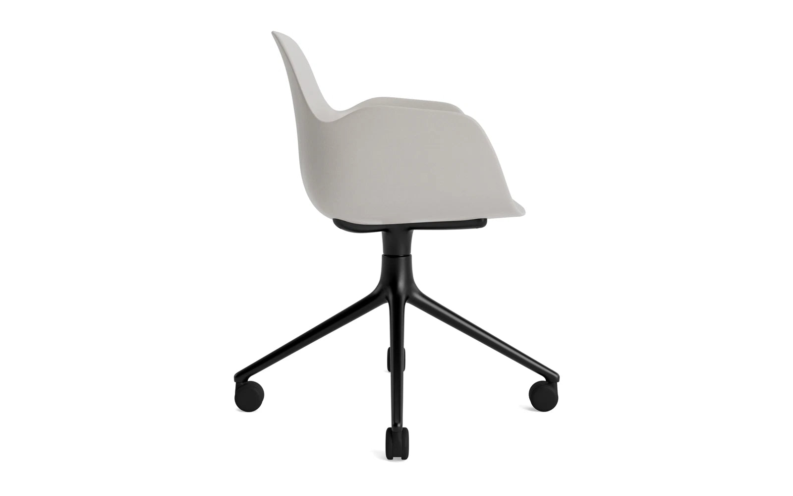 Form Drehsessel 4W schwarzes Aluminium/Warmes grau in  präsentiert im Onlineshop von KAQTU Design AG. Sessel ist von Normann Copenhagen