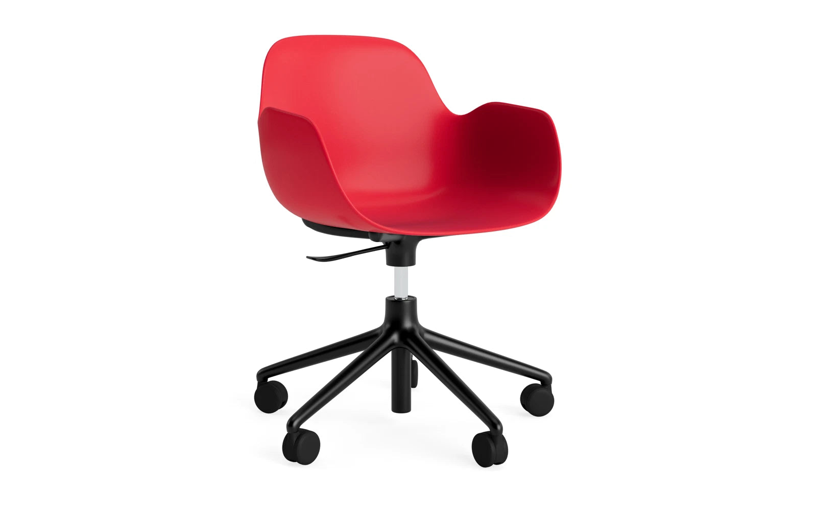 Form Drehsessel mit Rollen Leuchtendes rot/schwarzes Aluminium in  präsentiert im Onlineshop von KAQTU Design AG. Sessel ist von Normann Copenhagen