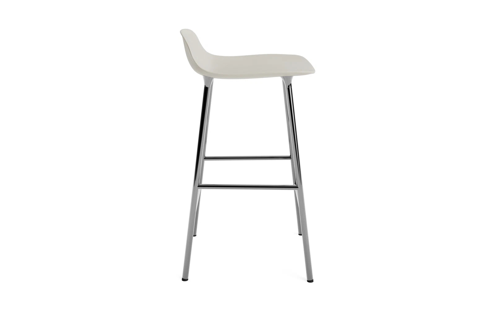 Form Barstuhl 65 cm Hellgrau/Chrom in  präsentiert im Onlineshop von KAQTU Design AG. Barstuhl ist von Normann Copenhagen