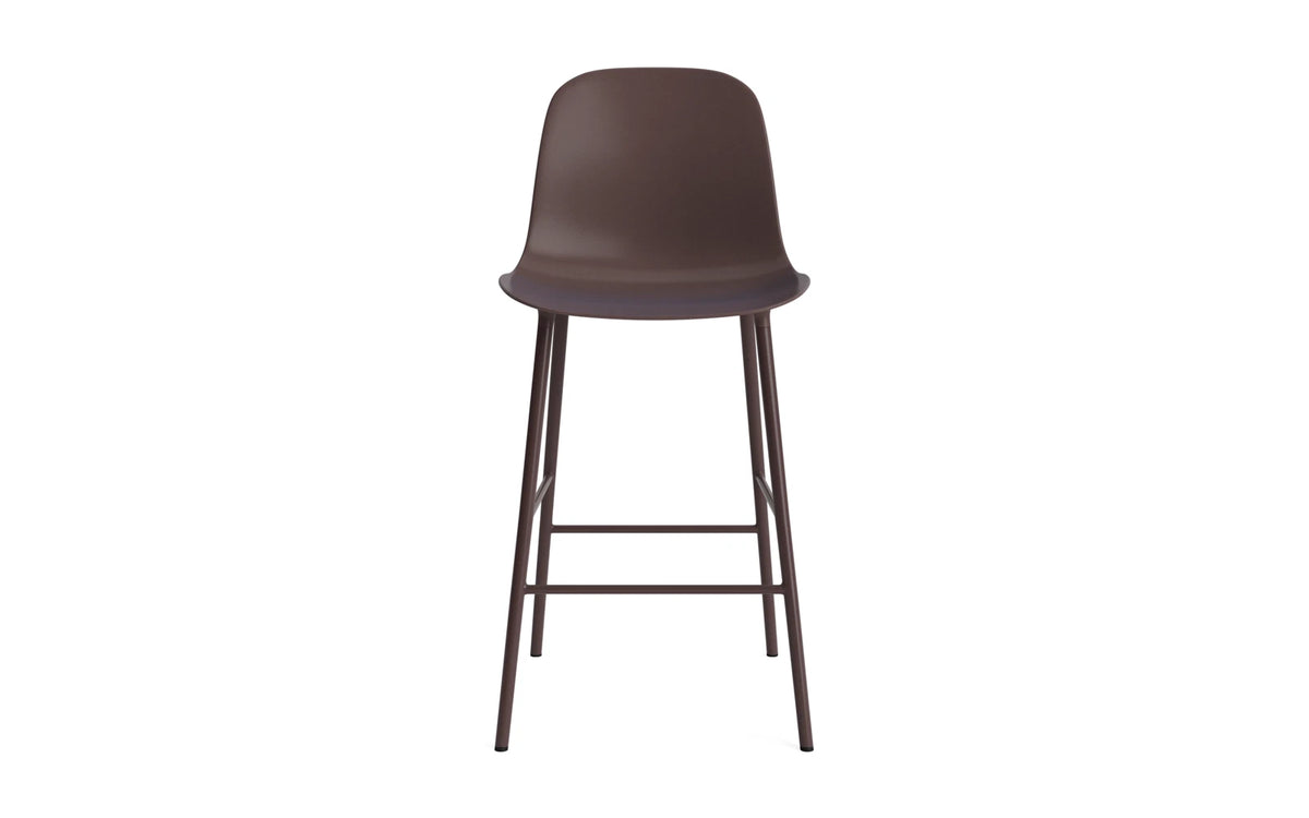 Form Barstuhl 65 cm Stahl/ Braun in Braun präsentiert im Onlineshop von KAQTU Design AG. Barstuhl ist von Normann Copenhagen