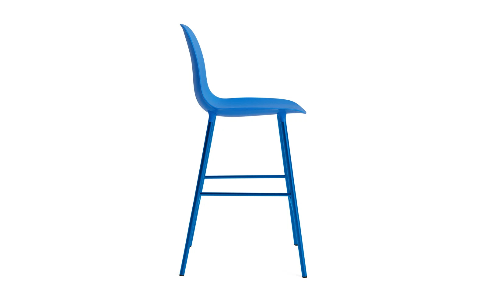 Form Barstuhl 65 cm Stahl/ Leuchtendes blau in  präsentiert im Onlineshop von KAQTU Design AG. Barstuhl ist von Normann Copenhagen