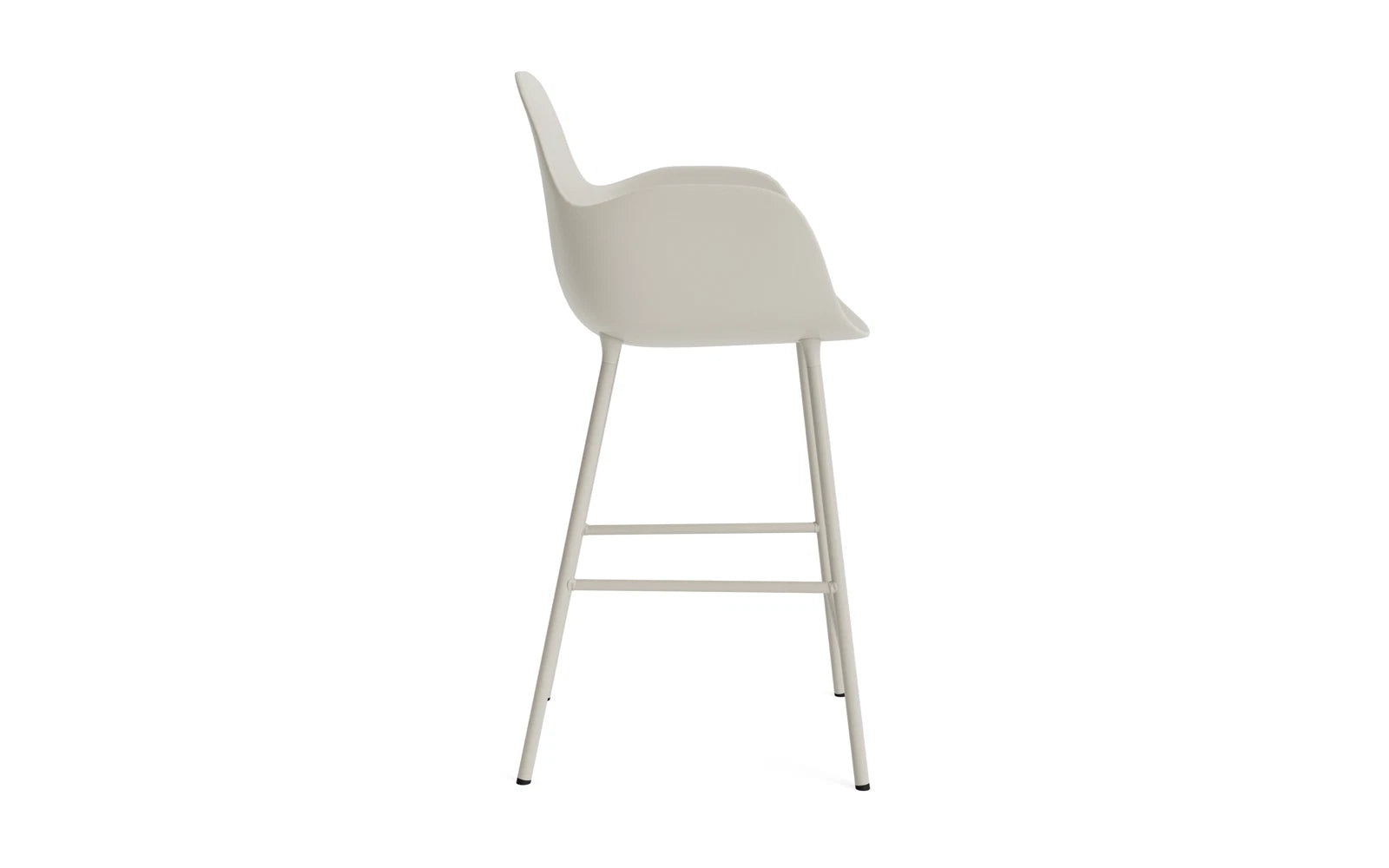Form Barstuhl mit Armlehne 65 cm Stahl/Hellgrau in  präsentiert im Onlineshop von KAQTU Design AG. Barstuhl ist von Normann Copenhagen