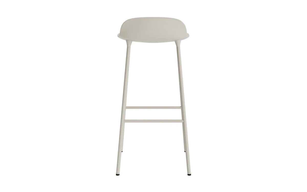 Form Barstuhl 75 cm Hellgrau/Stahl in Hellgrau präsentiert im Onlineshop von KAQTU Design AG. Barstuhl ist von Normann Copenhagen