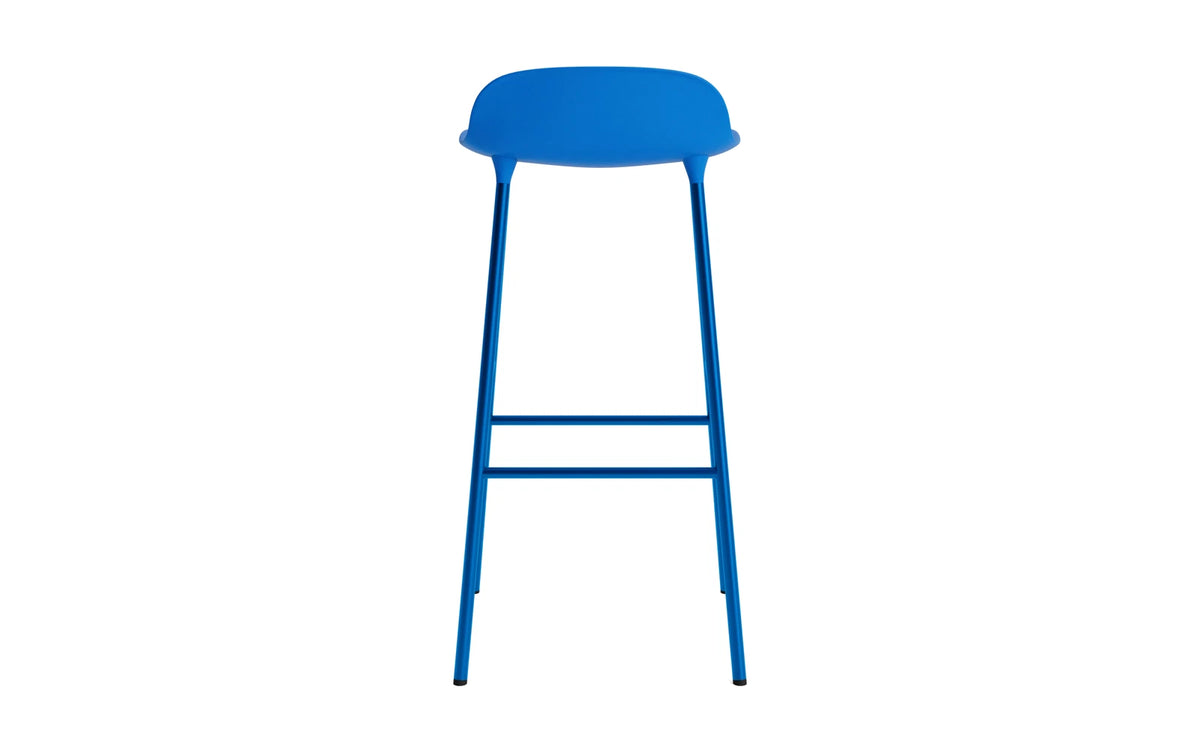Form Barstuhl 75 cm Leuchtendes Blau/Stahl in Leuchtendes Blau präsentiert im Onlineshop von KAQTU Design AG. Barstuhl ist von Normann Copenhagen