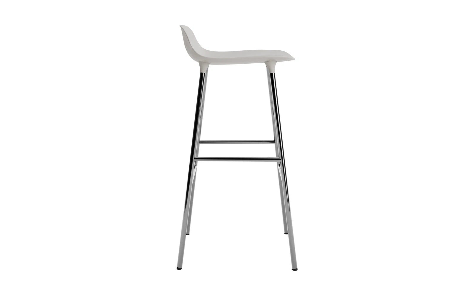 Form Barstuhl 75 cm Warmes Grau/Chrom in  präsentiert im Onlineshop von KAQTU Design AG. Barstuhl ist von Normann Copenhagen