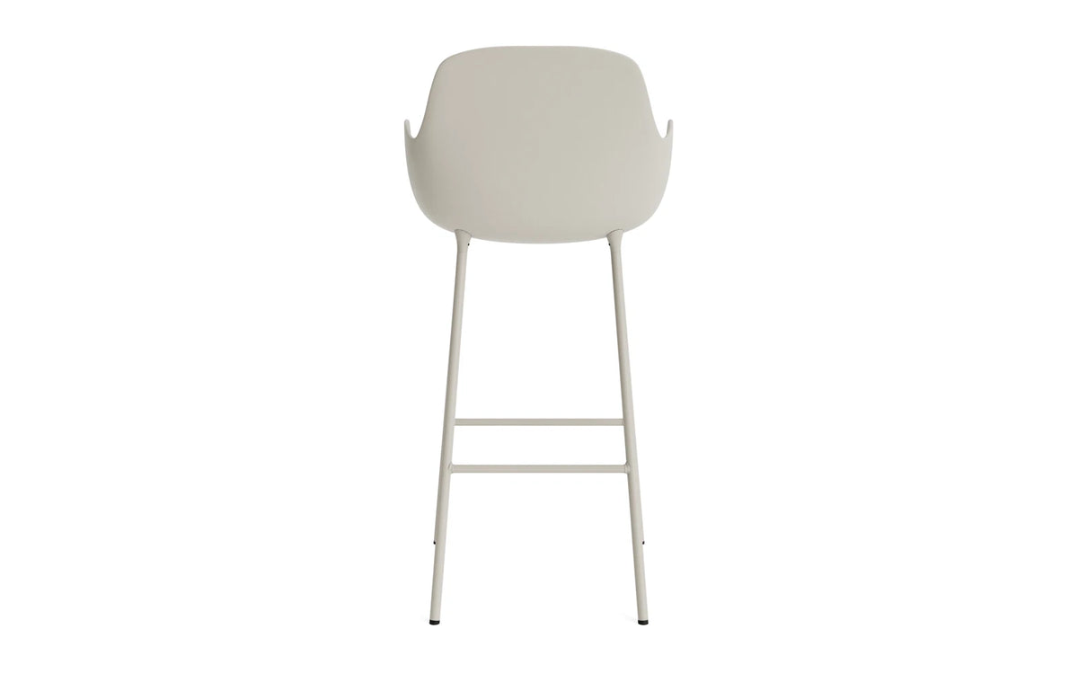 Form Barstuhl mit Armlehne 75 cm Stahl/Hellgrau in Hellgrau präsentiert im Onlineshop von KAQTU Design AG. Barstuhl ist von Normann Copenhagen