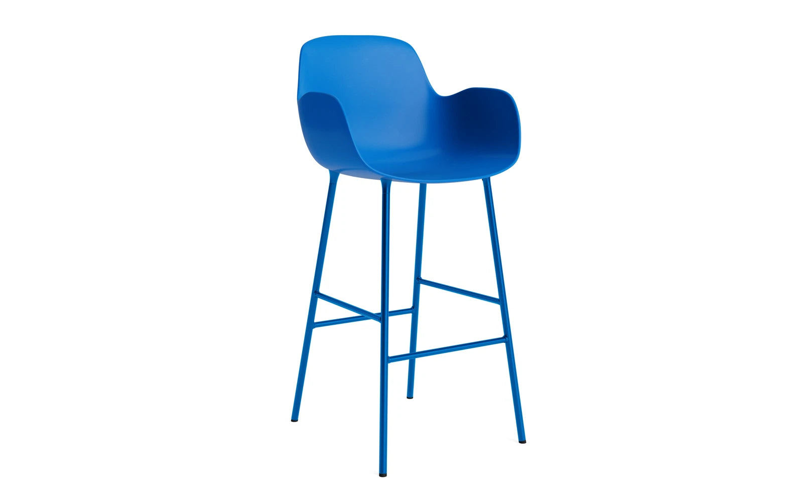 Form Barstuhl mit Armlehne 75 cm Stahl/Leuchtendes blau in  präsentiert im Onlineshop von KAQTU Design AG. Barstuhl ist von Normann Copenhagen