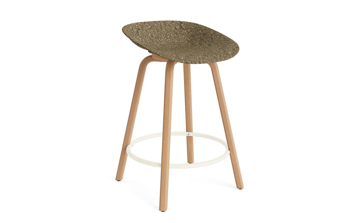 Mat Barstuhl 65 cm Buchenholz/creme in Seegras präsentiert im Onlineshop von KAQTU Design AG. Barstuhl ist von Normann Copenhagen