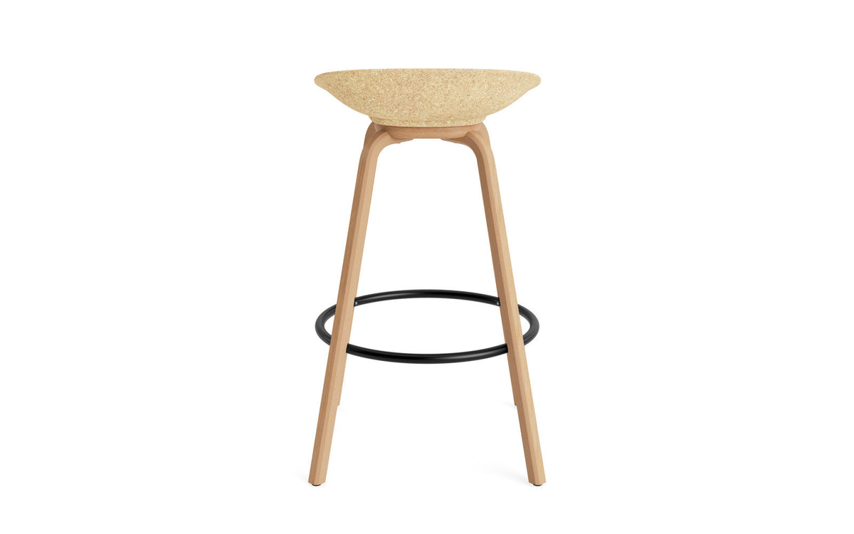 Mat Barstuhl 75 cm Buchenholz/schwarz in Hanffasern präsentiert im Onlineshop von KAQTU Design AG. Barstuhl ist von Normann Copenhagen
