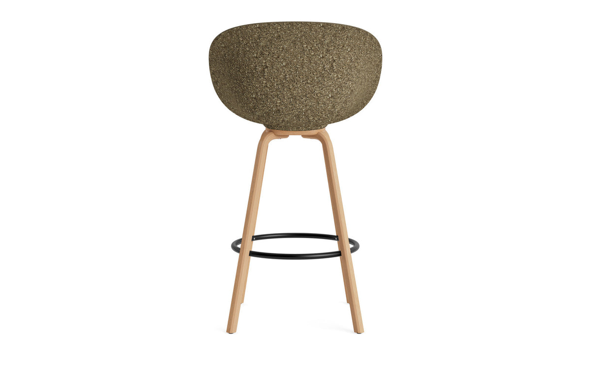 Mat Barstuhl 75 cm Buchenholz/schwarz in Seegras präsentiert im Onlineshop von KAQTU Design AG. Barstuhl ist von Normann Copenhagen