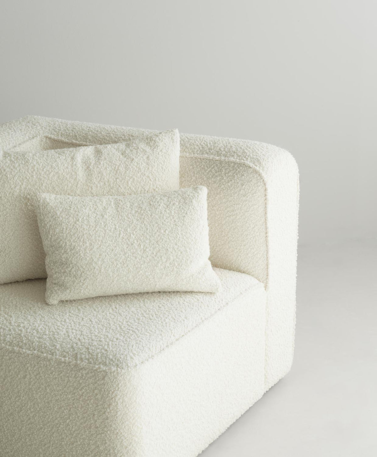 Cushion for Softy, Sum, Swell 60x50 cm in  präsentiert im Onlineshop von KAQTU Design AG. Deko Kissen ist von Normann Copenhagen