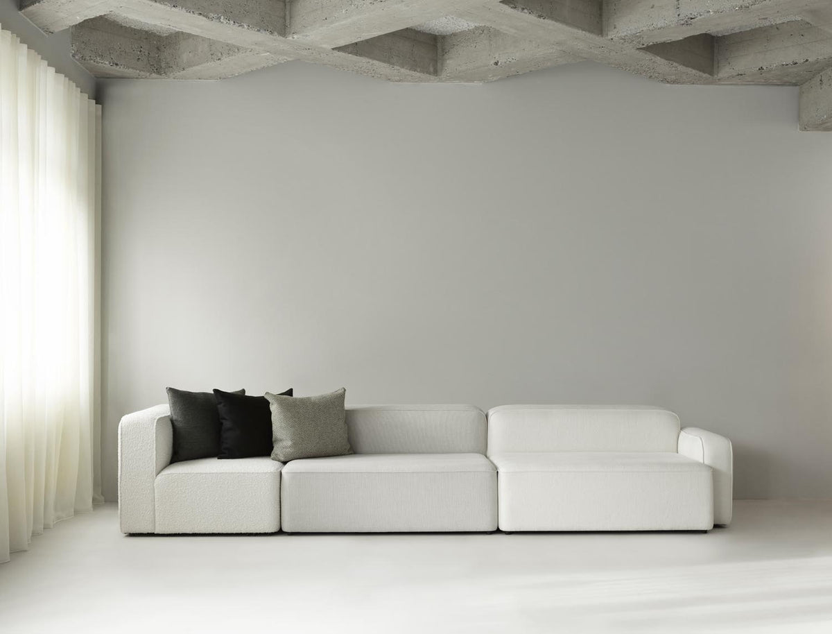 Re Kissen in Grautöne präsentiert im Onlineshop von KAQTU Design AG. Deko Kissen ist von Normann Copenhagen