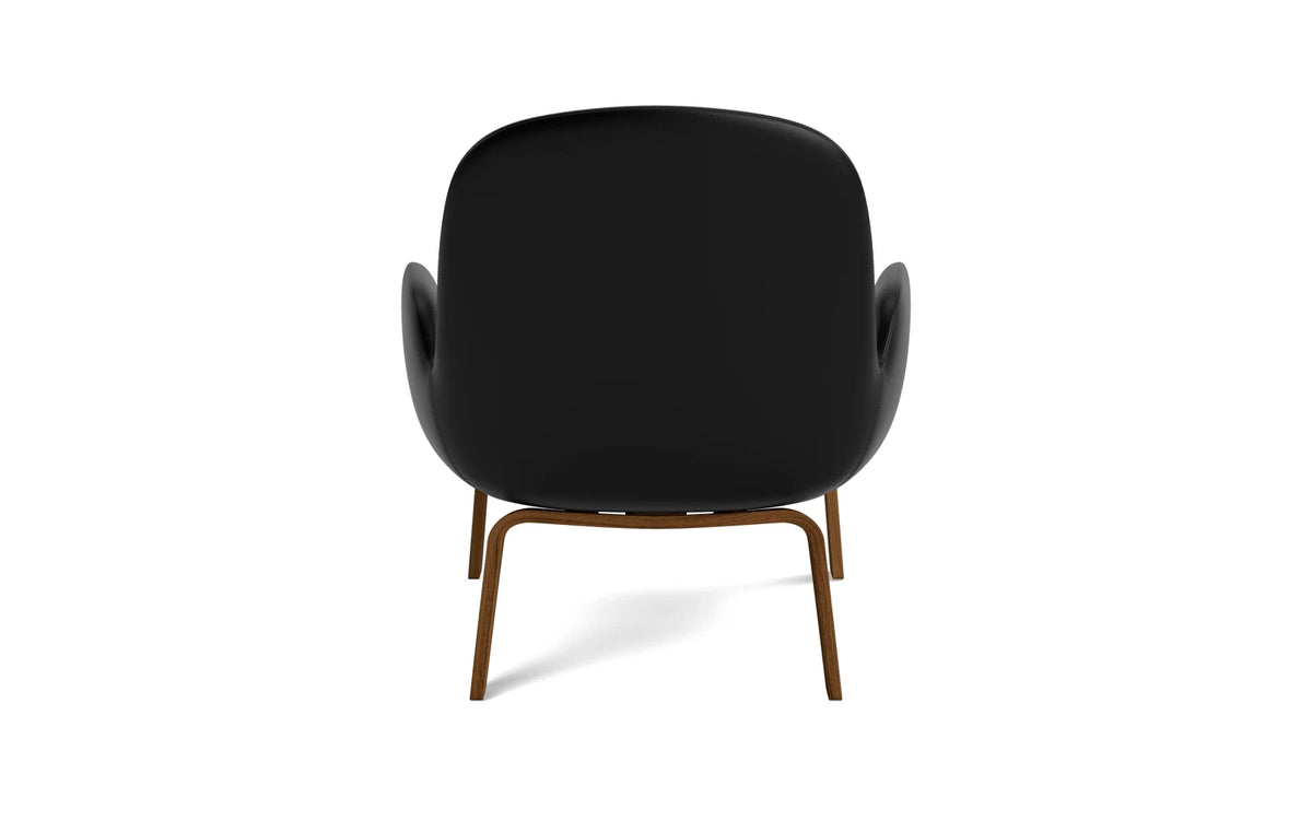 Era Lounge-Sessel niedrig Walnuss Ultra in Ultra 41599 präsentiert im Onlineshop von KAQTU Design AG. Sessel ist von Normann Copenhagen