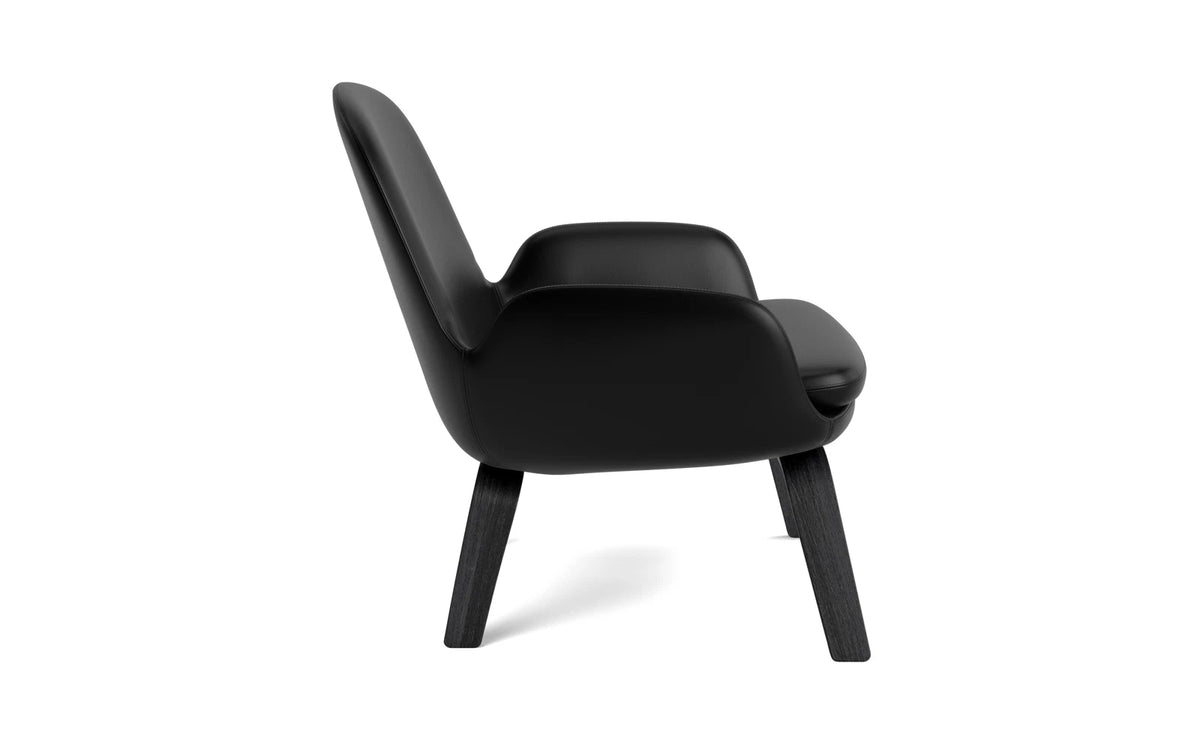 Era Lounge-Sessel niedrig schwarze Eiche Ultra in Ultra 41599 präsentiert im Onlineshop von KAQTU Design AG. Sessel ist von Normann Copenhagen
