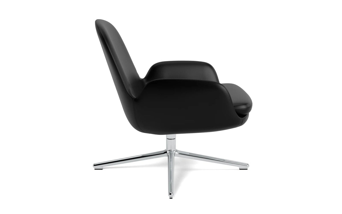 Era Lounge-Sessel niedrig mit Drehgestell Aluminium Ultra in Ultra 41599 präsentiert im Onlineshop von KAQTU Design AG. Drehsessel ist von Normann Copenhagen