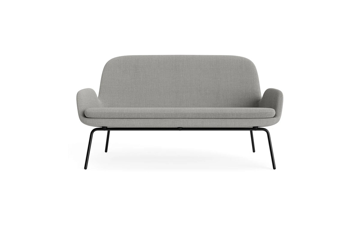 Era Sofa schwarzer Stahl Remix in Remix 133 präsentiert im Onlineshop von KAQTU Design AG. 2er Sofa ist von Normann Copenhagen