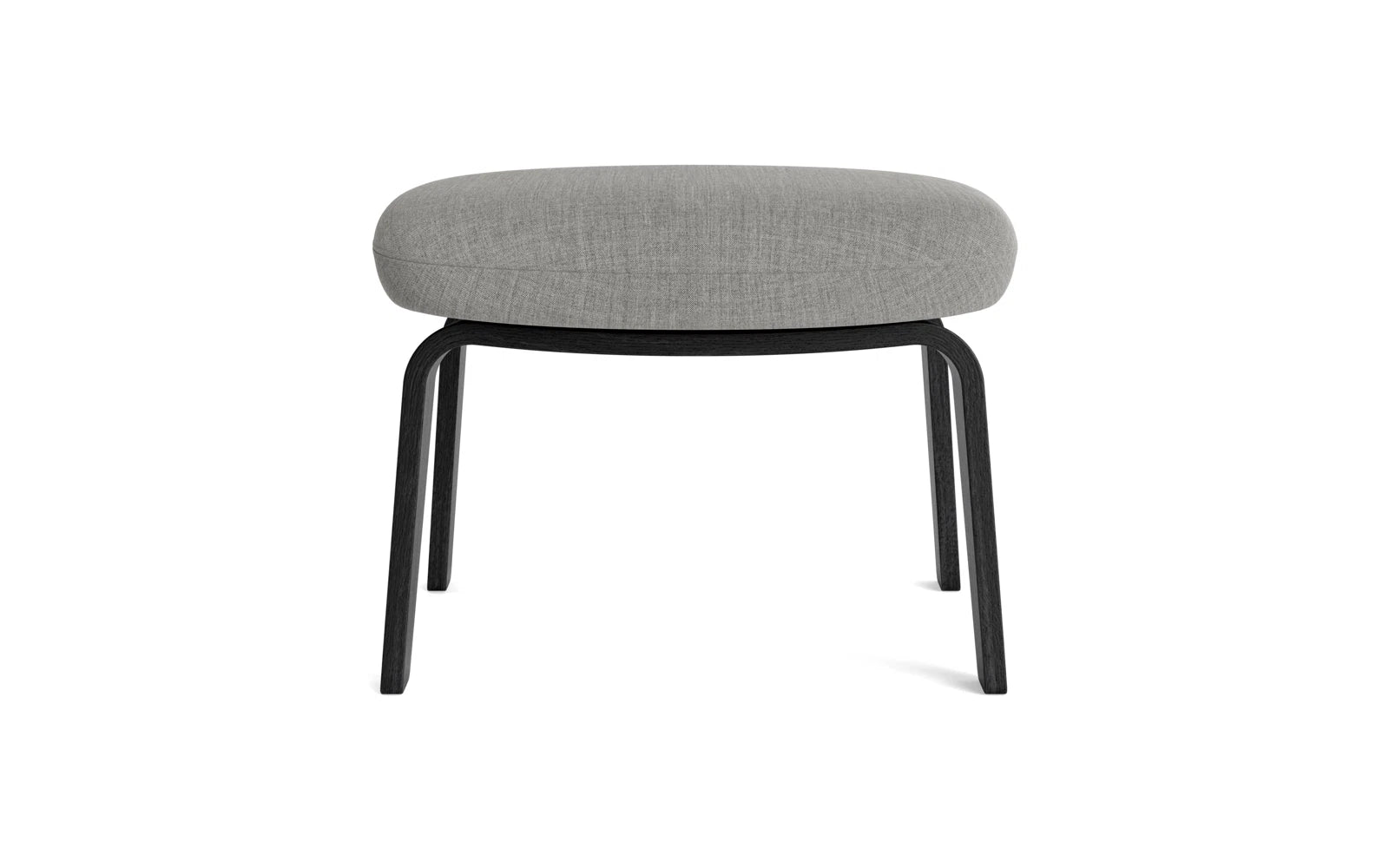 Era Fusshocker schwarze Eiche Remix in Remix 133 präsentiert im Onlineshop von KAQTU Design AG. Ottoman ist von Normann Copenhagen