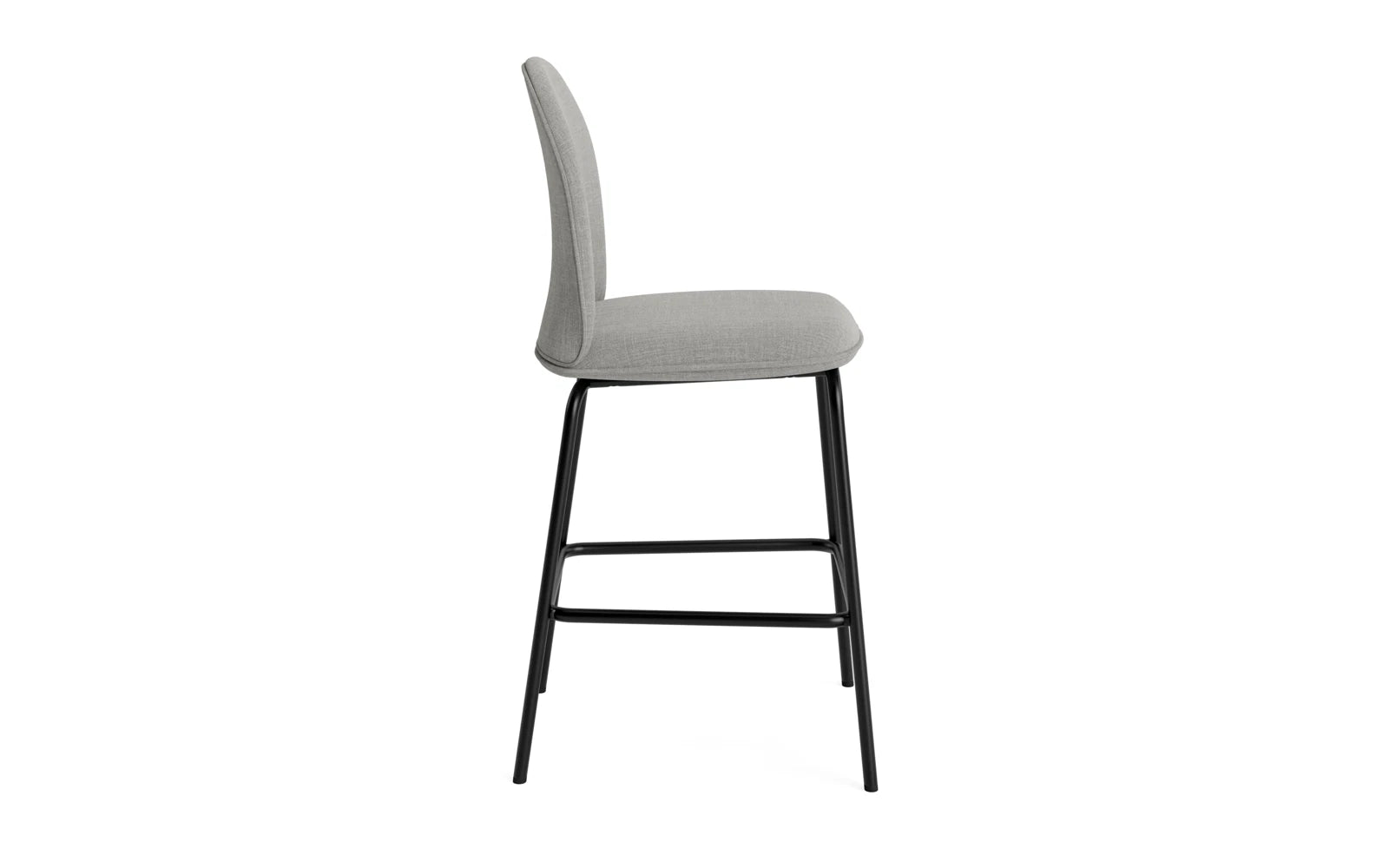 Ace Barstuhl 65 cm gepolstert, Schwarz Stahl, Remix in Remix 133 präsentiert im Onlineshop von KAQTU Design AG. Barstuhl ist von Normann Copenhagen