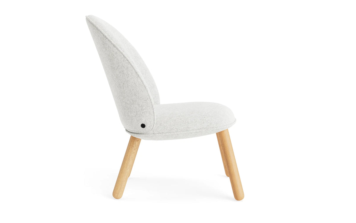 Ace Lounge-Sessel Eiche Hallingdal in Hallingdal 110 präsentiert im Onlineshop von KAQTU Design AG. Sessel ist von Normann Copenhagen