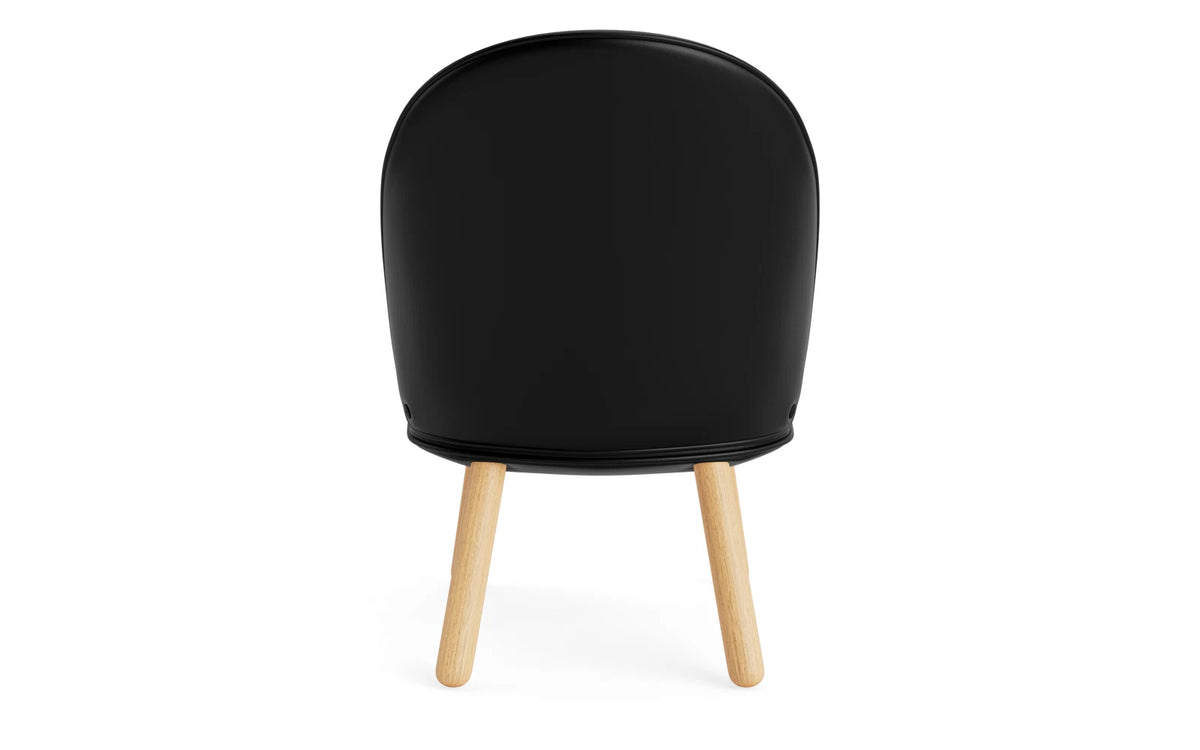 Ace Lounge-Sessel Eiche Ultra in Ultra 41599 präsentiert im Onlineshop von KAQTU Design AG. Sessel ist von Normann Copenhagen