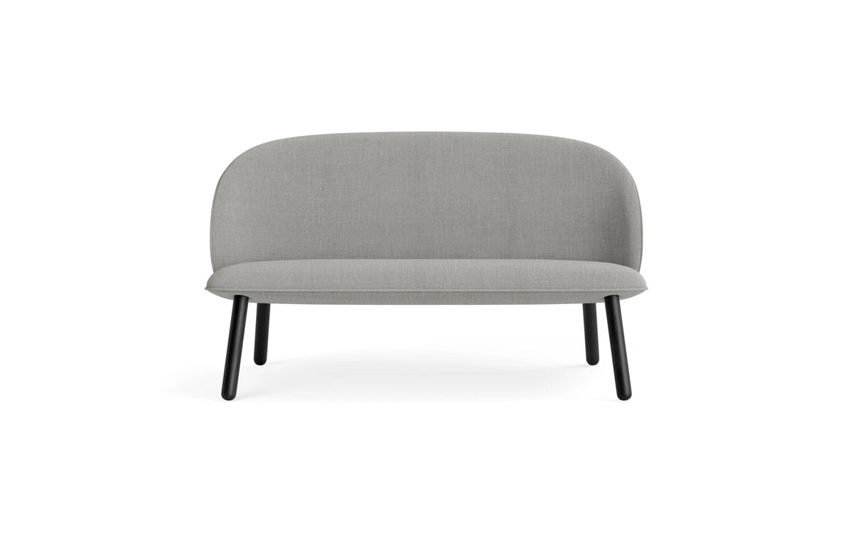 Ace Sofa schwarze Eiche Remix in Remix 133 präsentiert im Onlineshop von KAQTU Design AG. 2er Sofa ist von Normann Copenhagen