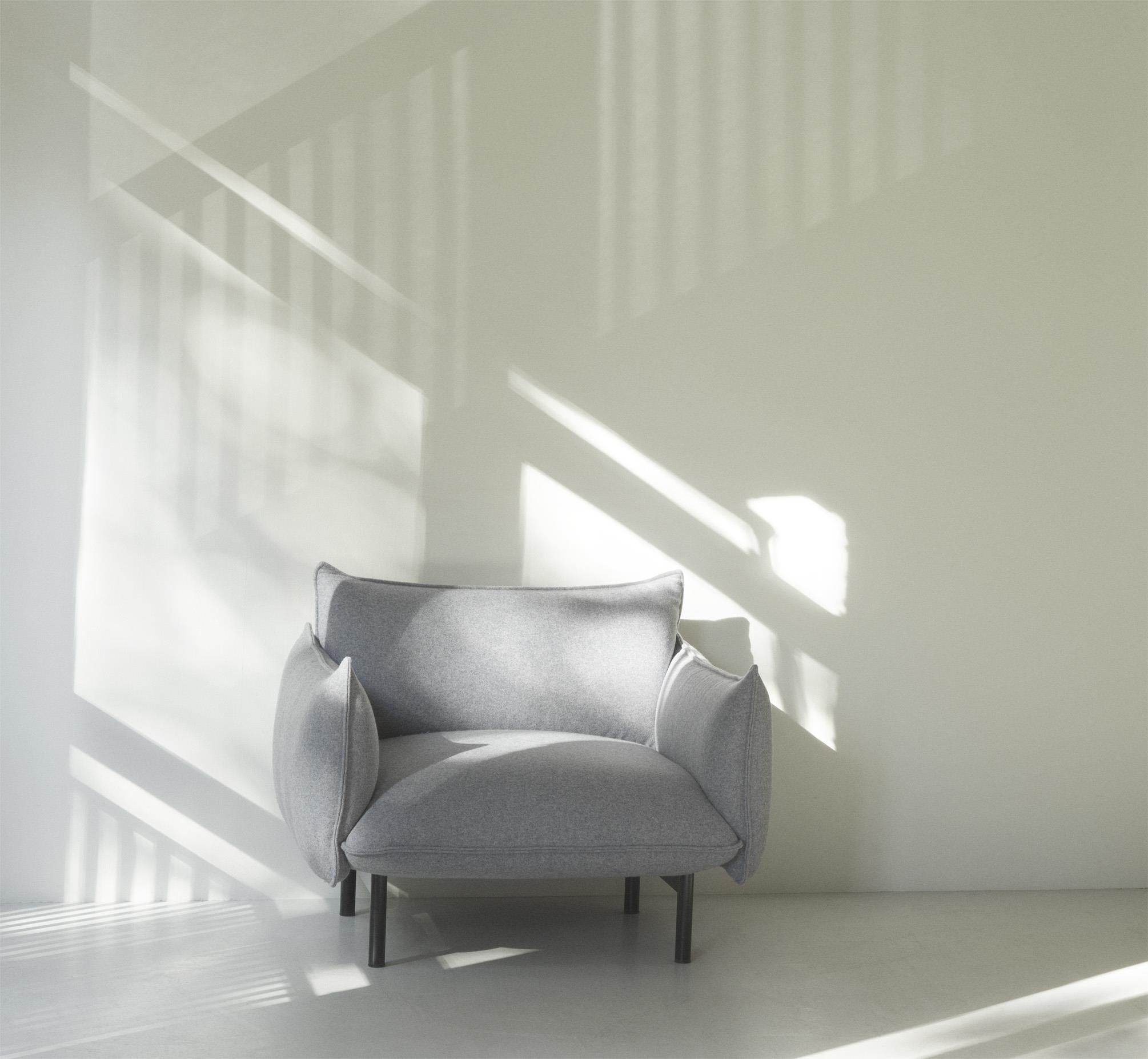 Ark Lounge-Sessel Schwarz Stahl Remix in Remix 133 präsentiert im Onlineshop von KAQTU Design AG. Sessel ist von Normann Copenhagen