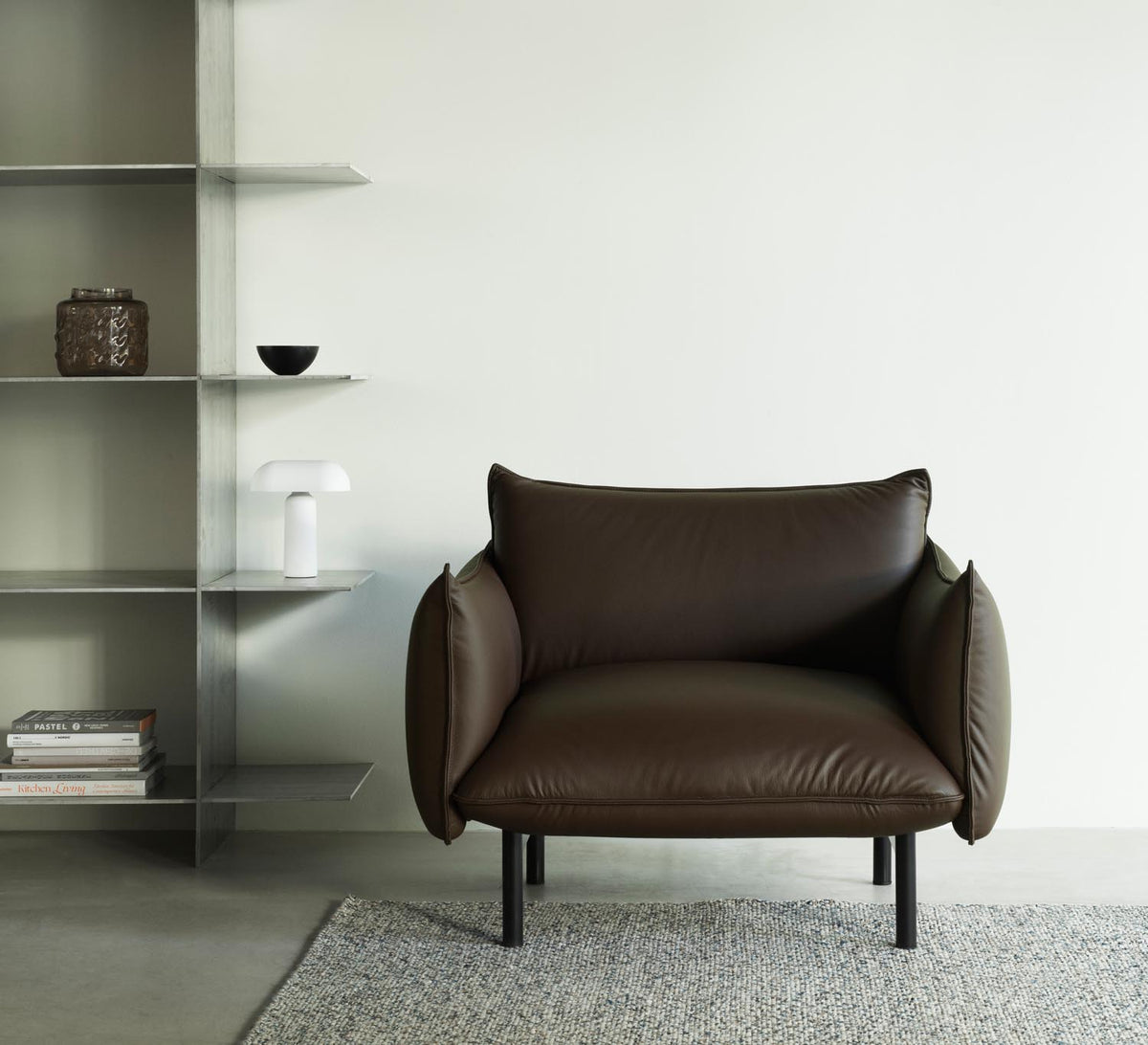Ark Lounge-Sessel Schwarz Stahl Remix in Remix 133 präsentiert im Onlineshop von KAQTU Design AG. Sessel ist von Normann Copenhagen
