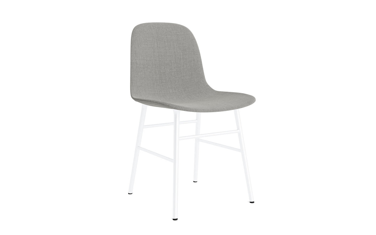 Form Stuhl gepolstert Creme Stahl Remix in Remix 133 präsentiert im Onlineshop von KAQTU Design AG. Stuhl ist von Normann Copenhagen