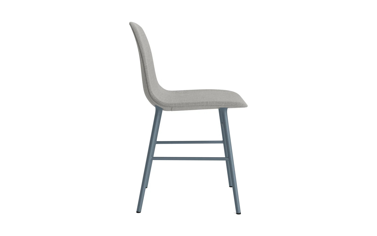 Form Stuhl gepolstert Blau Stahl Remix in Remix 133 präsentiert im Onlineshop von KAQTU Design AG. Stuhl ist von Normann Copenhagen