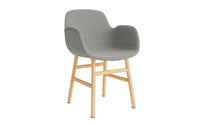 Poltroncina Form rivestita in rovere