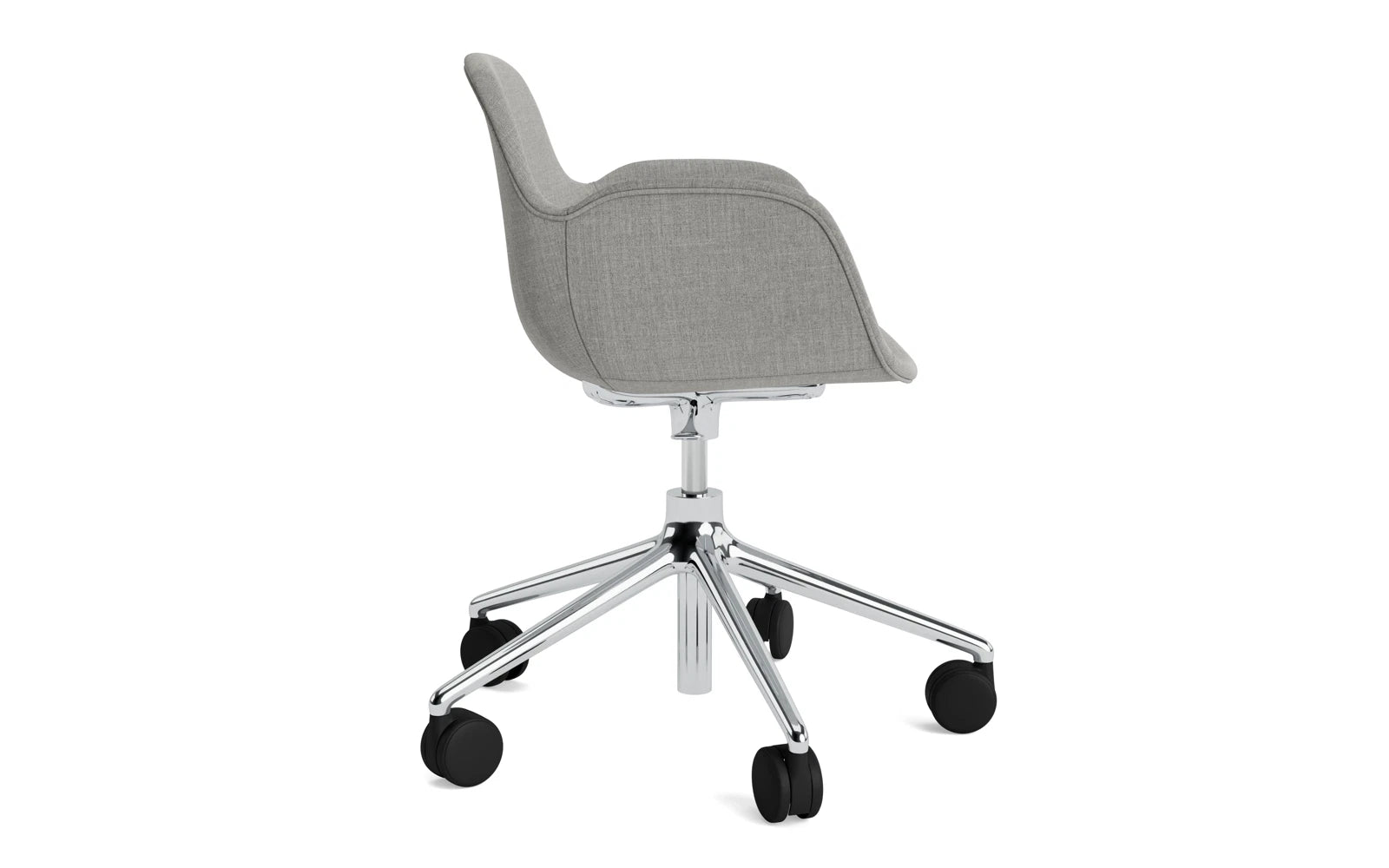 Form Drehsessel mit Rollen Vollpolster aluminium Remix in Remix 133 präsentiert im Onlineshop von KAQTU Design AG. Sessel ist von Normann Copenhagen