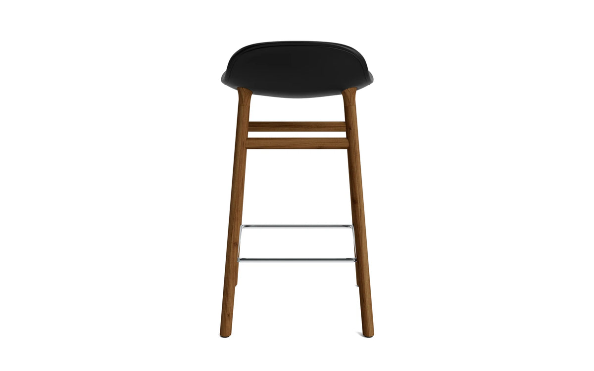 Form Barstuhl 65 cm gepolstert Walnuss Ultra in Ultra 41599 präsentiert im Onlineshop von KAQTU Design AG. Barstuhl ist von Normann Copenhagen