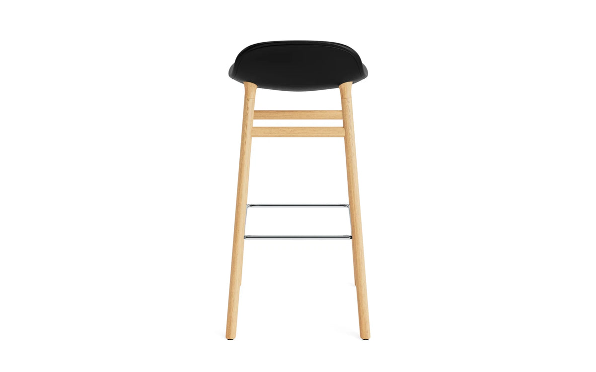 Form Barstuhl 75 cm gepolstert Eiche Ultra in Ultra 41599 präsentiert im Onlineshop von KAQTU Design AG. Barstuhl ist von Normann Copenhagen