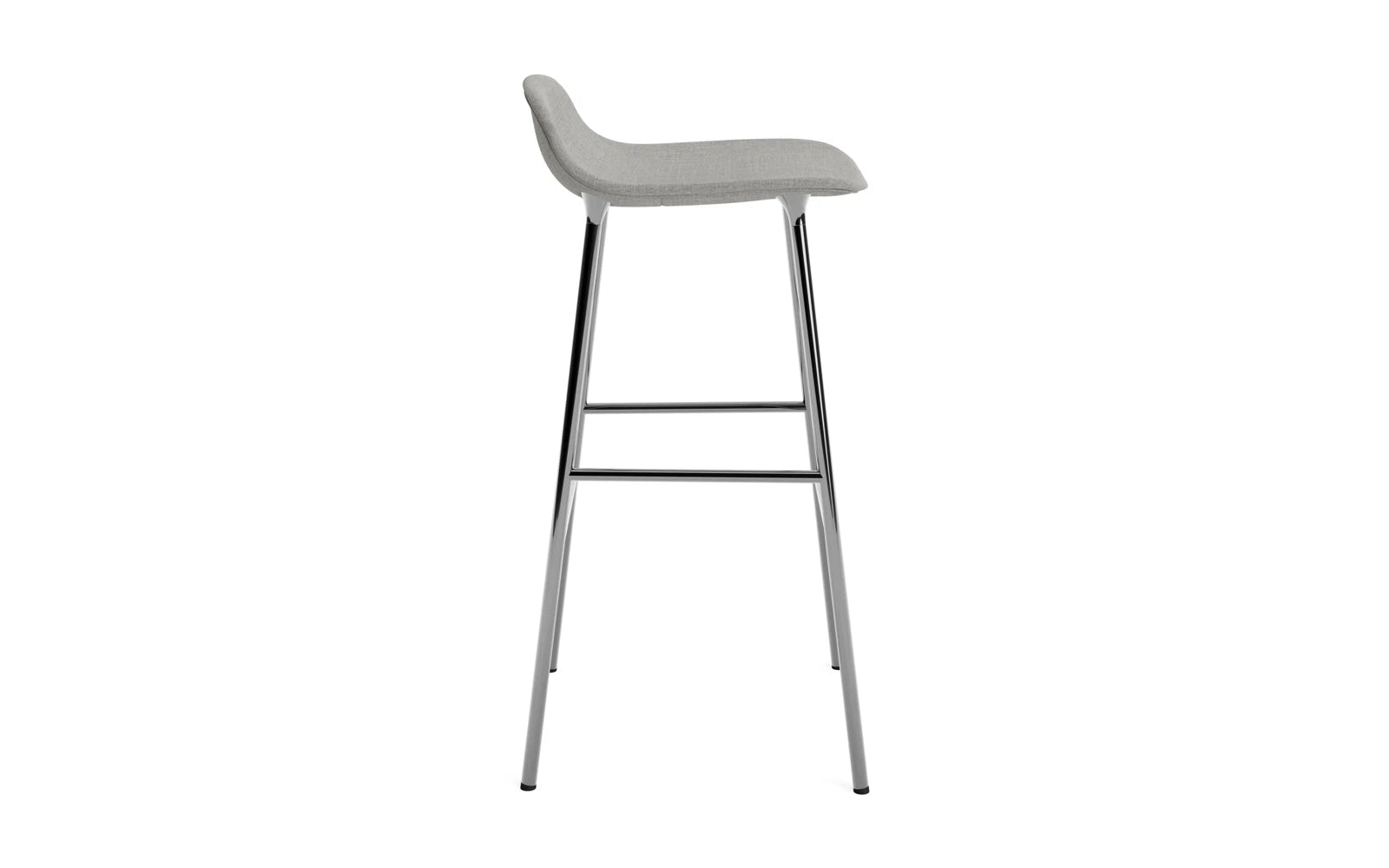Form Barstuhl 75 cm gepolstert Chrom Remix in Remix 133 präsentiert im Onlineshop von KAQTU Design AG. Barstuhl ist von Normann Copenhagen