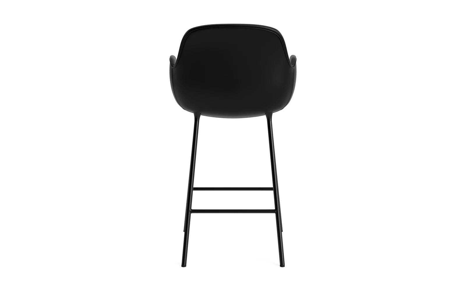 Form Barstuhl mit Armlehne 65 cm gepolstert schwarzes Stahl/Ultra leder in Ultra 41599 präsentiert im Onlineshop von KAQTU Design AG. Barstuhl ist von Normann Copenhagen