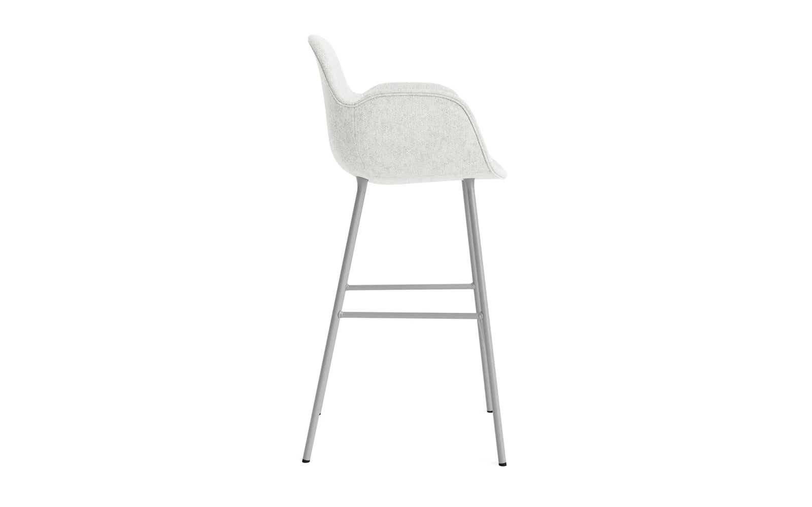 Form Barstuhl mit Armlehne 75 cm gepolstert Grau Stahl Hallingdal in Hallingdal 110 präsentiert im Onlineshop von KAQTU Design AG. Barstuhl ist von Normann Copenhagen