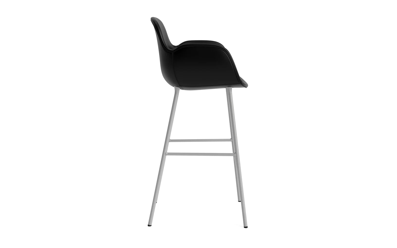 Form Barstuhl mit Armlehne 75 cm gepolstert Grau Stahl/Ultra leder in Ultra 41599 präsentiert im Onlineshop von KAQTU Design AG. Barstuhl ist von Normann Copenhagen