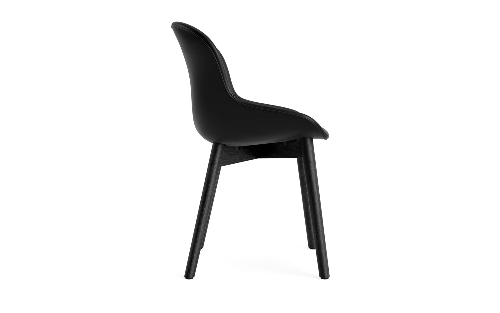 Hyg Stuhl vollpolster schwarze Eiche Ultra Leder in Ultra 41599 präsentiert im Onlineshop von KAQTU Design AG. Stuhl ist von Normann Copenhagen