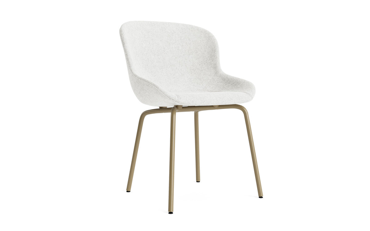 Hyg Stuhl Vollpolster Sand/Hallingdal in Hallingdal 110 präsentiert im Onlineshop von KAQTU Design AG. Stuhl ist von Normann Copenhagen