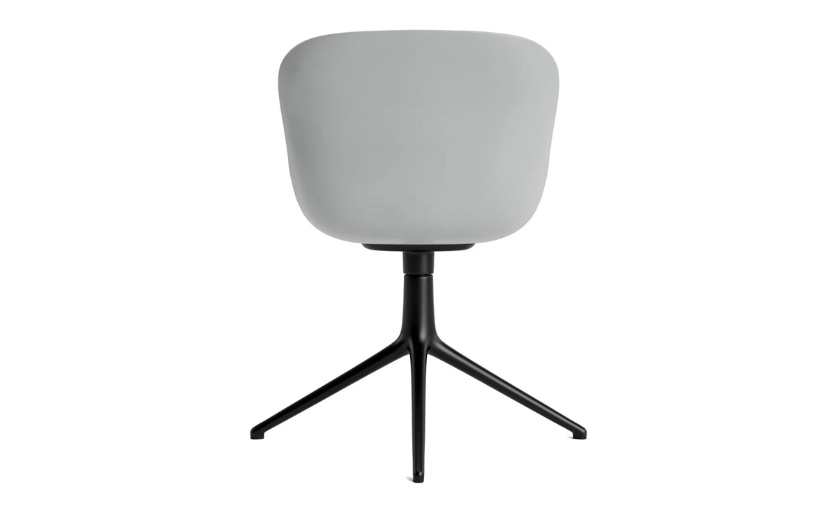 Hyg Drehstuhl 4B gepolstert Schwartz Alu Grau/Remix in Remix 133 präsentiert im Onlineshop von KAQTU Design AG. Drehstuhl ist von Normann Copenhagen
