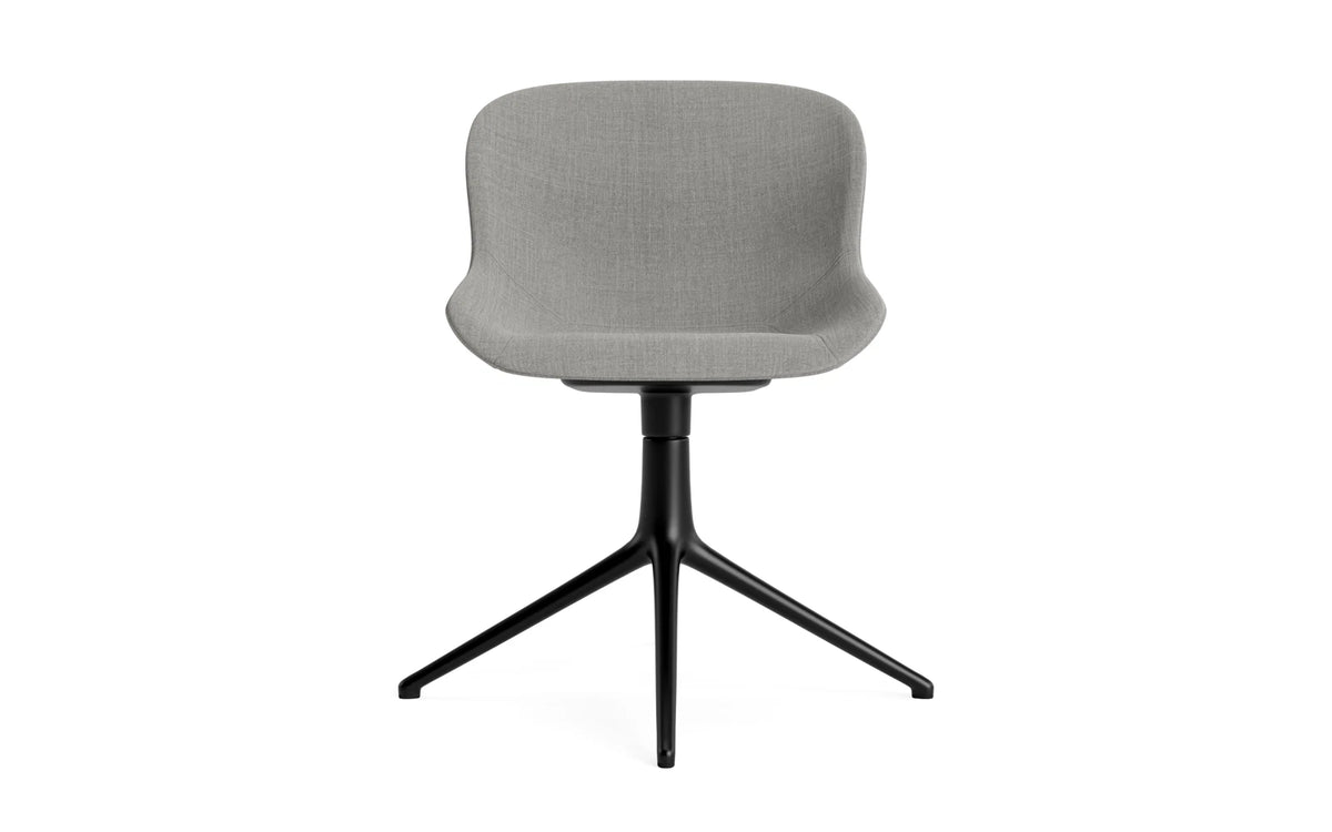 Hyg Drehstuhl gepolstert 4B schwarz aluminium Remix in Remix 133 präsentiert im Onlineshop von KAQTU Design AG. Drehstuhl ist von Normann Copenhagen