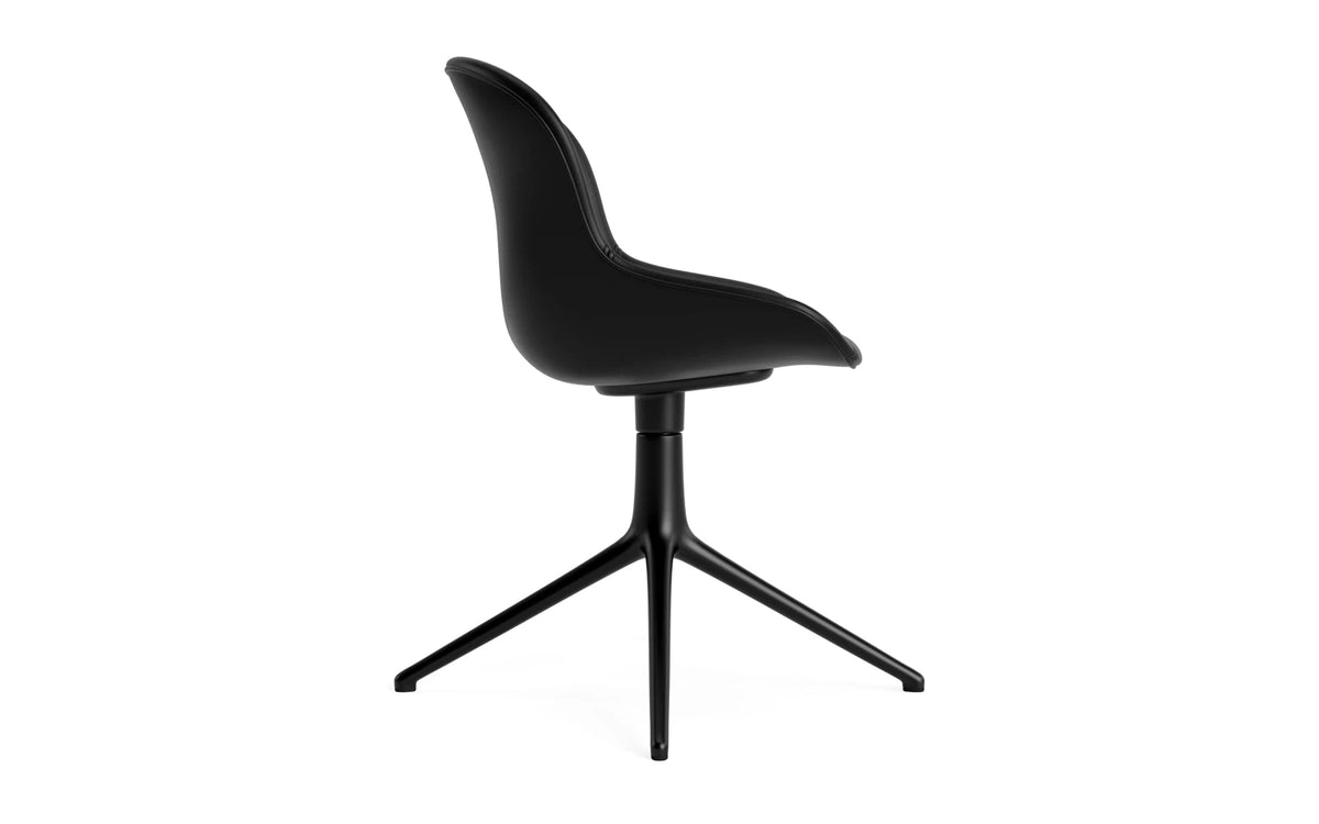 Hyg Drehstuhl gepolstert 4B schwarz aluminium Ultra leder in Ultra 41599 präsentiert im Onlineshop von KAQTU Design AG. Drehstuhl ist von Normann Copenhagen