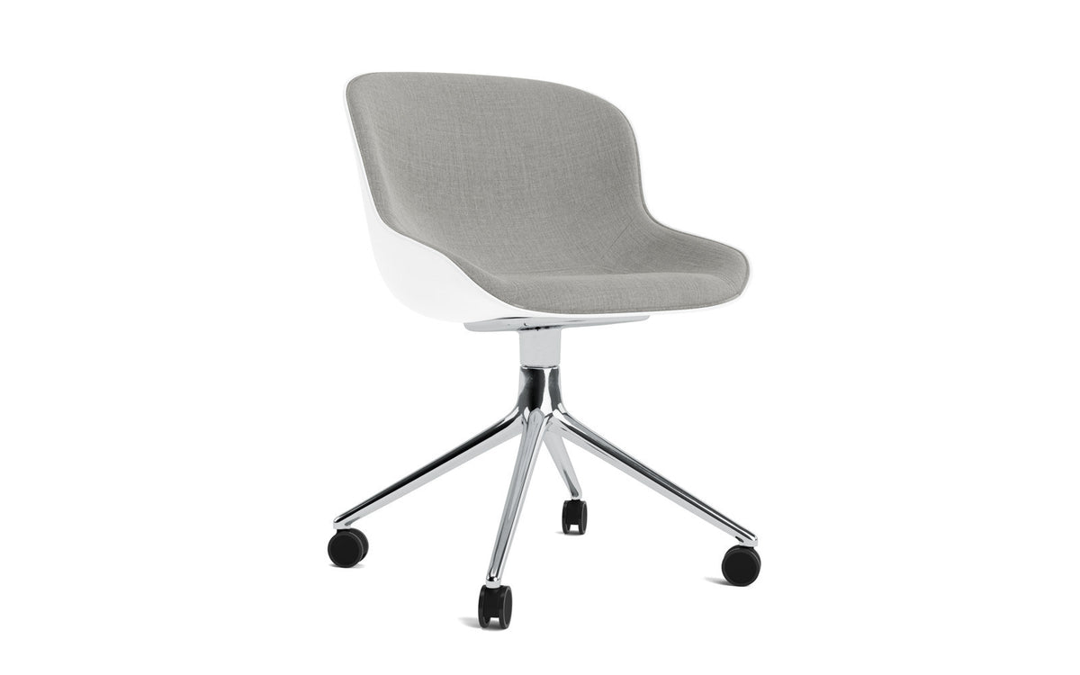 Hyg Drehstuhl 4W Aluminium Weiss/Remix in Remix 133 präsentiert im Onlineshop von KAQTU Design AG. Drehstuhl ist von Normann Copenhagen