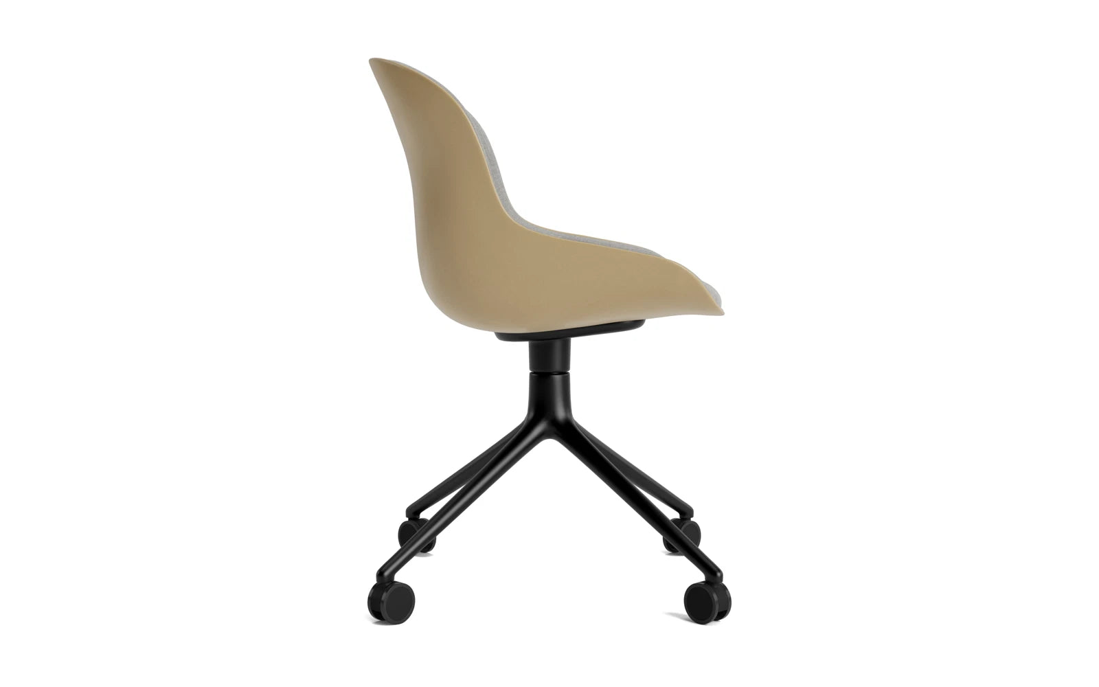Hyg Drehstuhl 4W Frontpolster Schwartz Alu Sand/Remix in Remix 133 präsentiert im Onlineshop von KAQTU Design AG. Drehstuhl ist von Normann Copenhagen