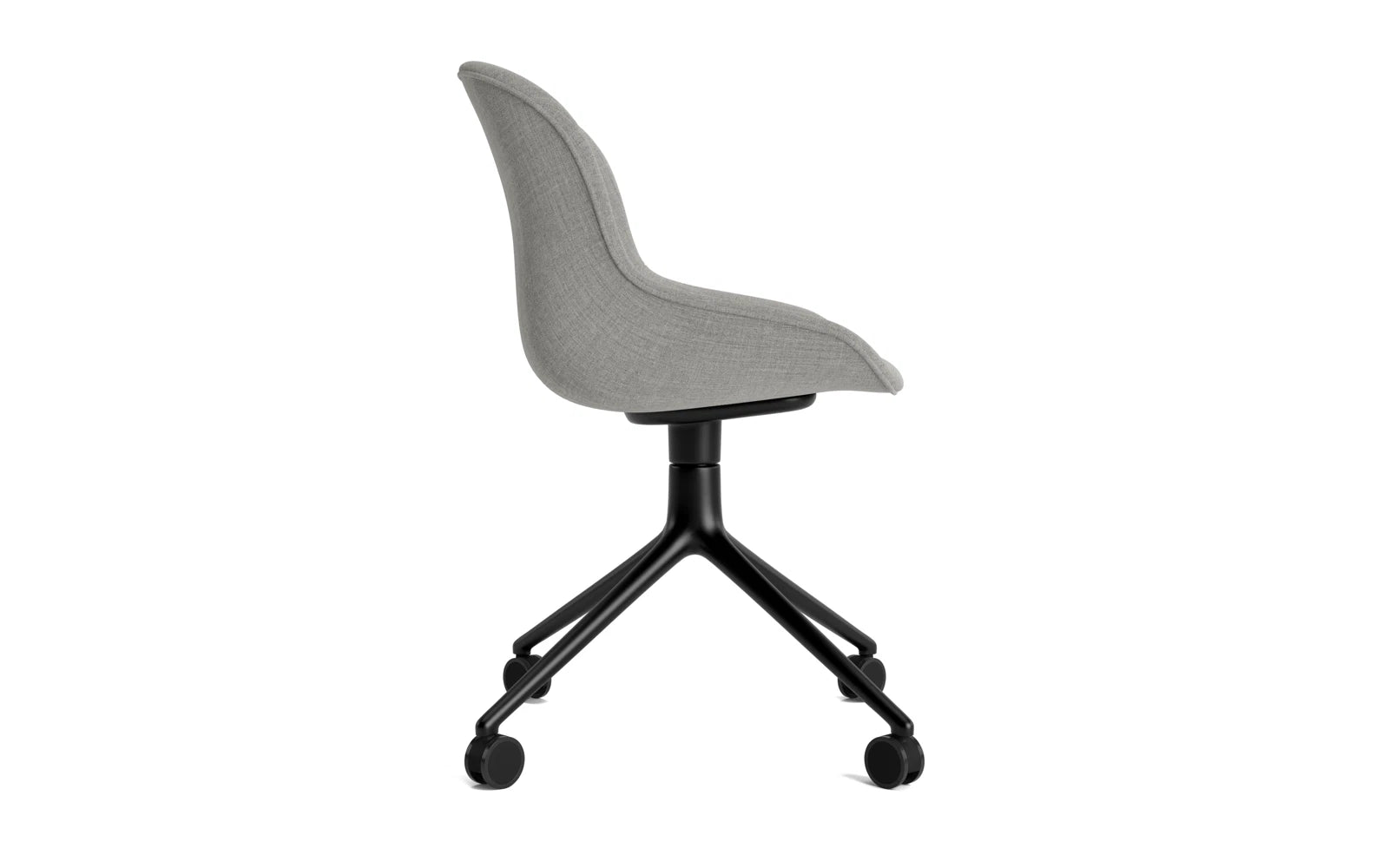 Hyg Drehstuhl 4W vollpolster schwarzes aluminium Remix in Remix 133 präsentiert im Onlineshop von KAQTU Design AG. Drehstuhl ist von Normann Copenhagen
