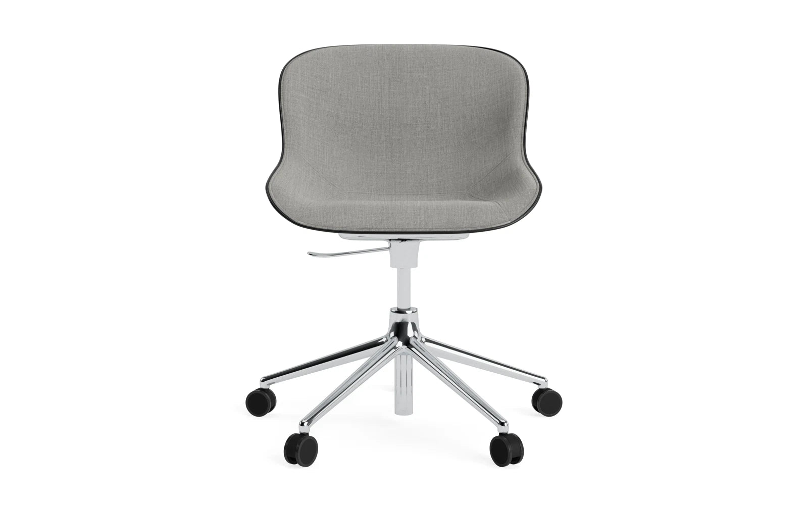 Der Hyg Drehsessel in Schwarz von Normann Copenhagen vereint Hygge-Gemütlichkeit mit modernem Design. Perfekt für stilvolle Räume.
