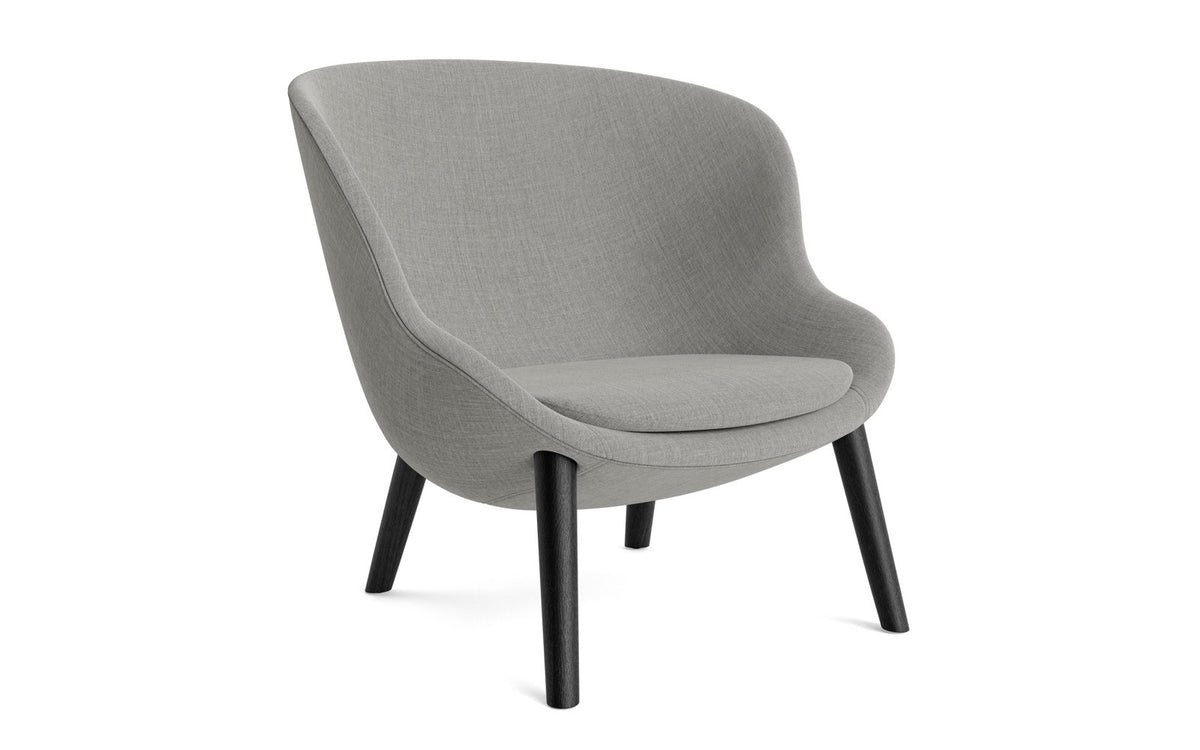 Hyg Lounge-Sessel niedrig Schwarz Eiche Remix in Remix 133 präsentiert im Onlineshop von KAQTU Design AG. Sessel ist von Normann Copenhagen