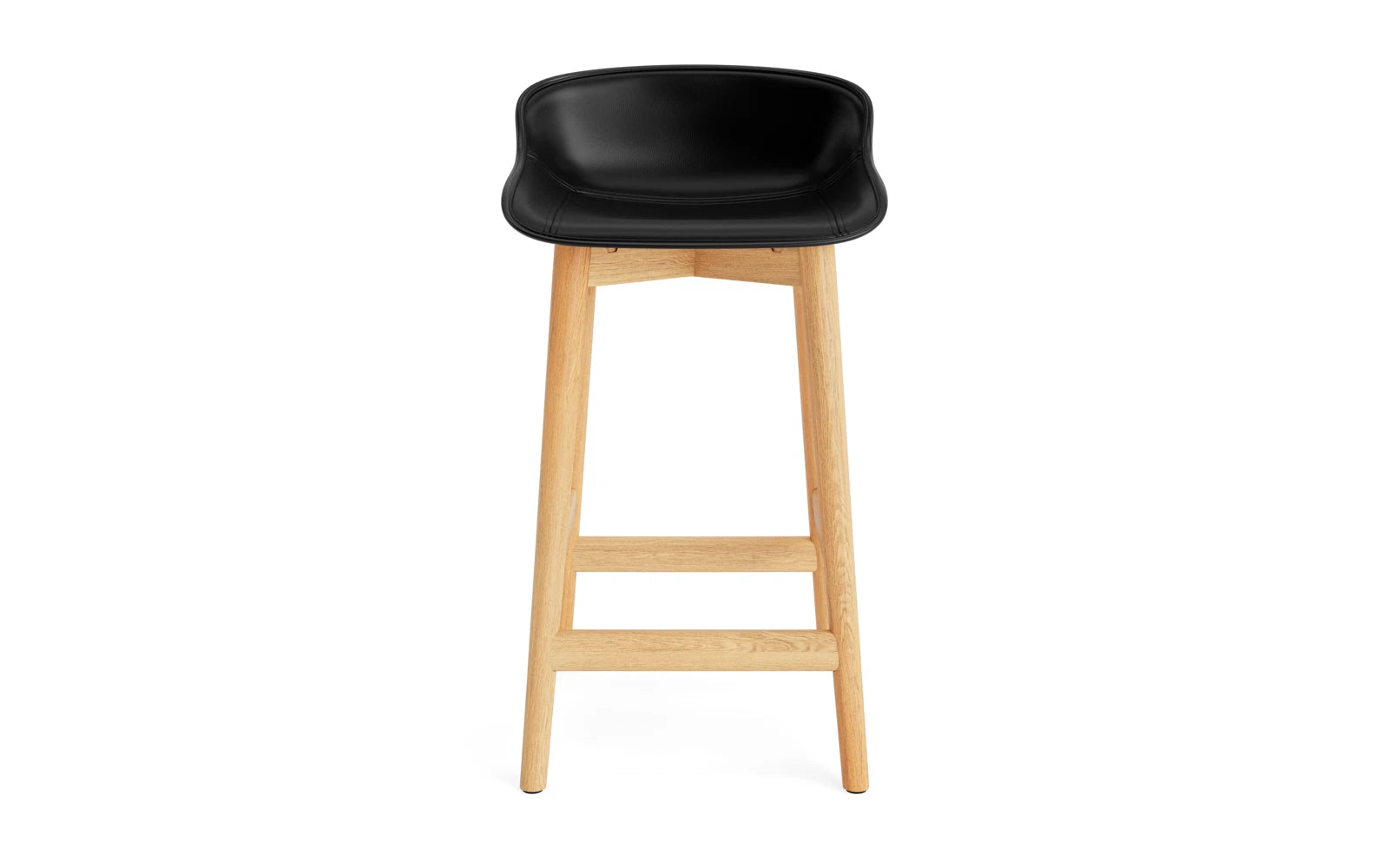 Hyg Barhocker 65 cm Polster Eiche Schwartz/Ultra Leder in Ultra 41599 präsentiert im Onlineshop von KAQTU Design AG. Barstuhl ist von Normann Copenhagen