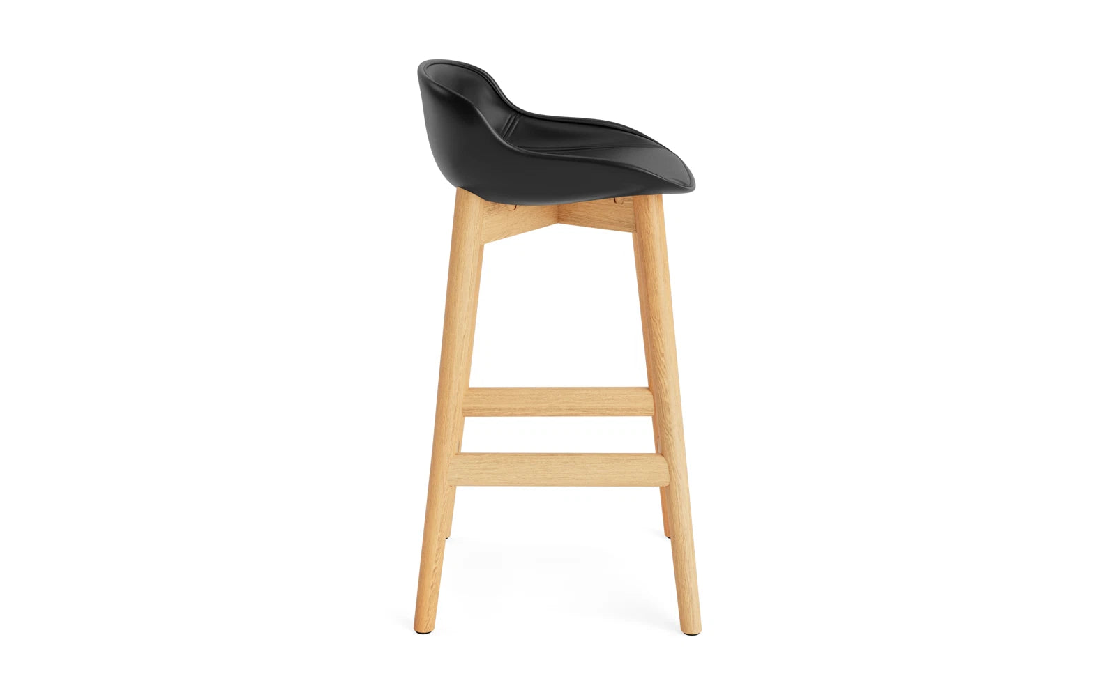 Hyg Barhocker 65 cm Polster Eiche Schwartz/Ultra Leder in Ultra 41599 präsentiert im Onlineshop von KAQTU Design AG. Barstuhl ist von Normann Copenhagen
