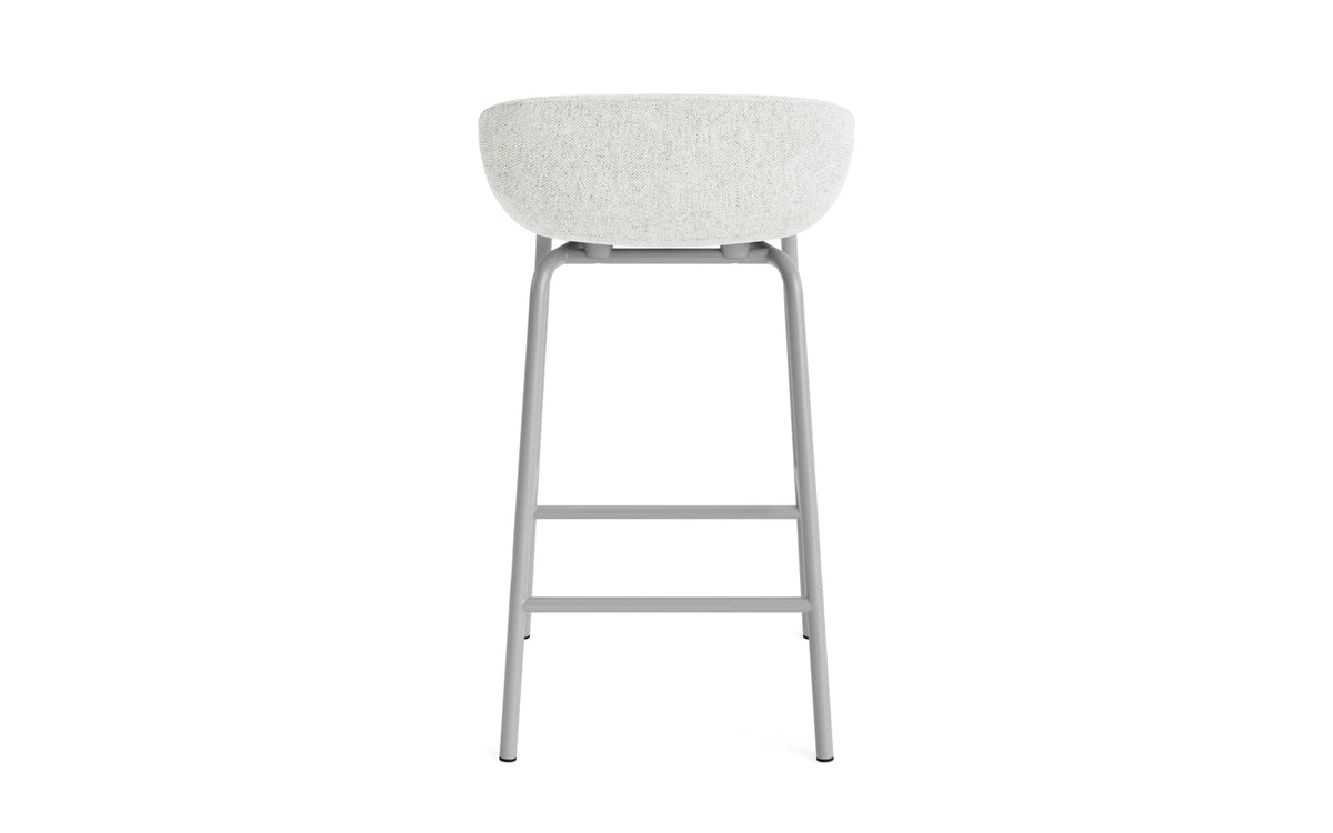 Hyg Barhocker 65 cm Vollpolster Stahl Grau/Hallingdal in Hallingdal 110 präsentiert im Onlineshop von KAQTU Design AG. Barstuhl ist von Normann Copenhagen